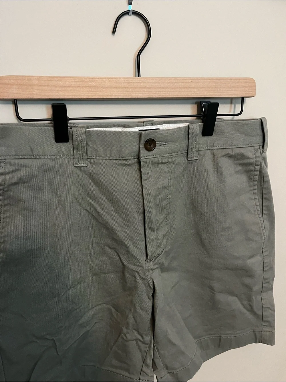 Men’s Jcrew Chino Shorts - size 31, 7in inseam